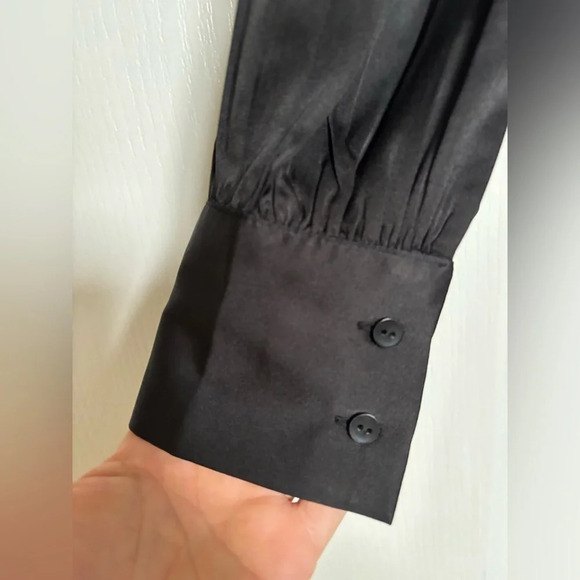 ABERCROMBIE & FITCH Satin Top - Picture 2 of 6